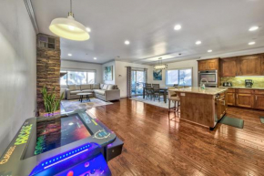 Tahoe Woods 501 - Location Spacious Walk to Beach